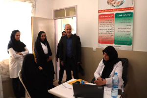 بازدید دکتر محمدی از چهارمین روز اردو جهادی سلامت در روستای حسن آباد بالا جام