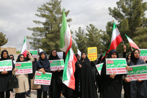 اجتماع باشکوه کادر سلامت تربت‌جام در محکومیت تجاوزات اخیر و تجدید میثاق با آرمان‌های انقلاب
