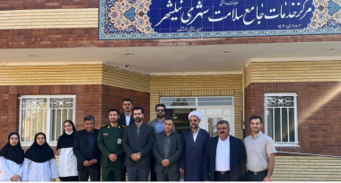 بازدید امام جمعه و مسئولان نیلشهر از مرکز خدمات جامع سلامت در روز پرستار