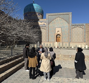 بازدید پزشکان متخصص جدیدالورود دانشکده علوم پزشکی تربت جام از آرامگاه شیخ الاسلام احمد جام